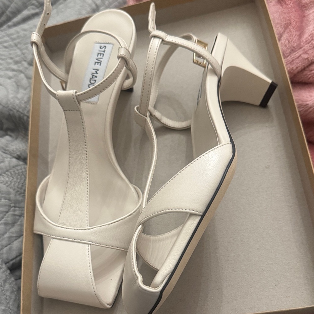 Steve Madden Women's Ivory Heels - Picture 2 of 3